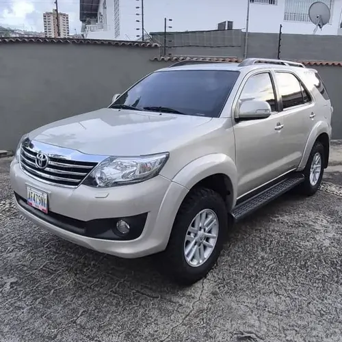 Toyota Fortuner 2015 Beige Caracas