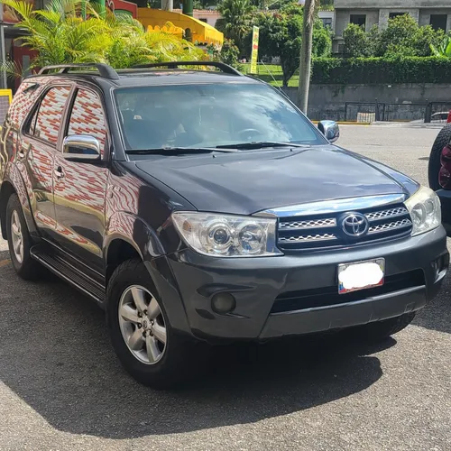 Toyota Fortuner 2011 Gris Caracas