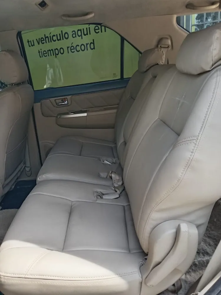 Toyota Fortuner 2011 Beige Maracay