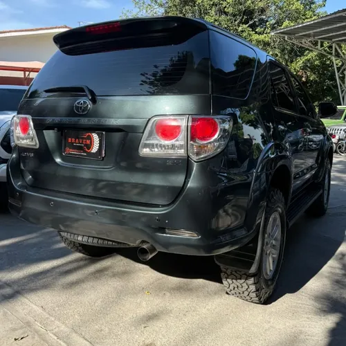 Toyota Fortuner 2012 Verde Caracas