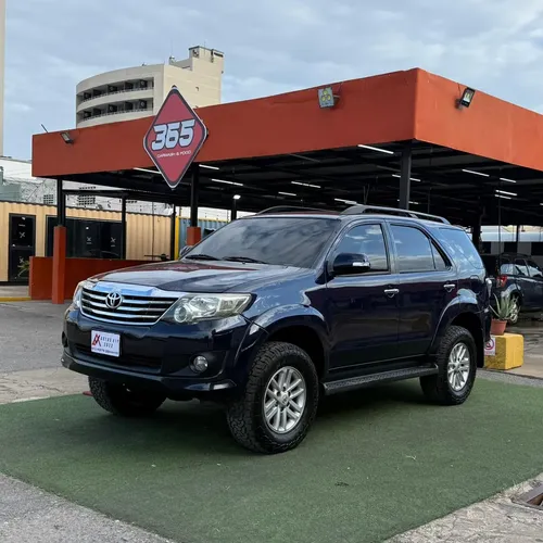 Toyota Fortuner 2012 Azul Lechería