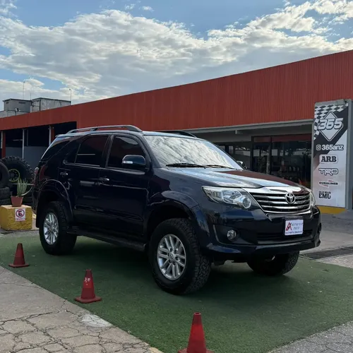 Toyota Fortuner 2012 Azul Lechería