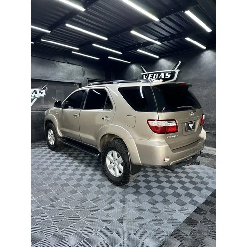 Toyota Fortuner 2012 Beige Caracas