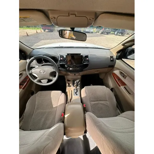 Toyota Fortuner 2010 Blanco Lechería