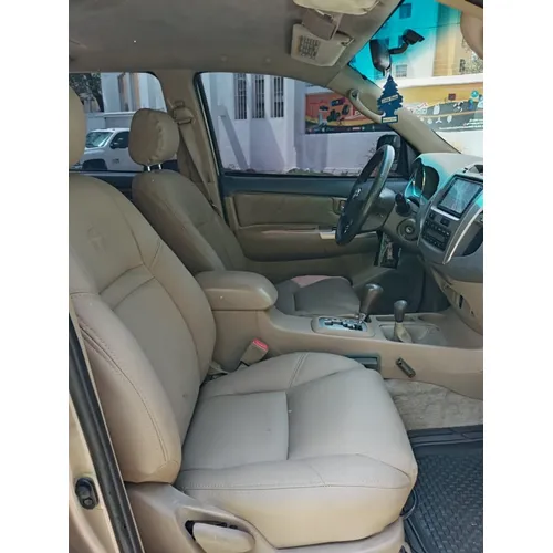 Toyota Fortuner 2011 Beige Maracay