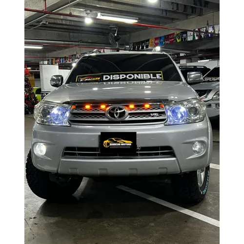 Toyota Fortuner 2010 Plateado Caracas