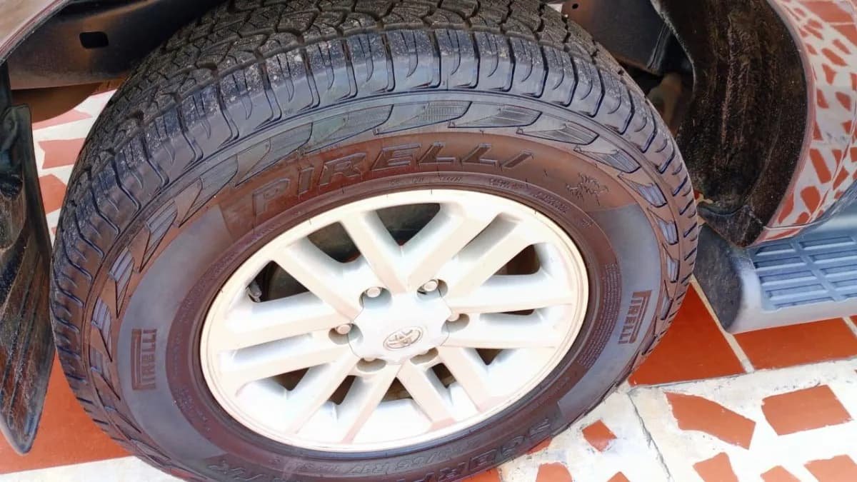 Toyota Fortuner 4x4 año 2013 Negro