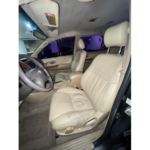 Toyota Fortuner 2011 Gris Caracas