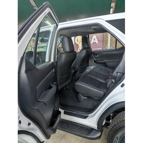 Toyota Fortuner GR 2025 Blanco Valencia