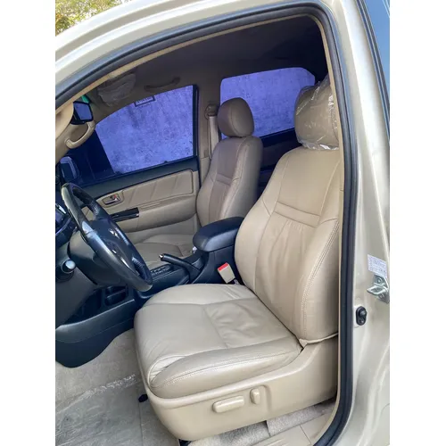 Toyota Fortuner 2015 Beige Caracas