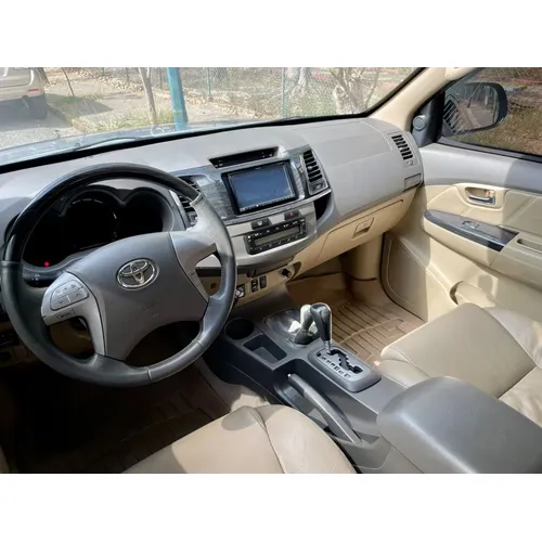 Toyota Fortuner 2012 Plateado Caracas