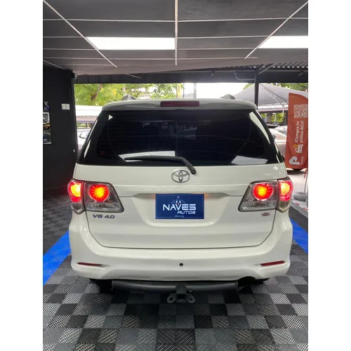 Toyota Fortuner SR 2015 Blanco Caracas