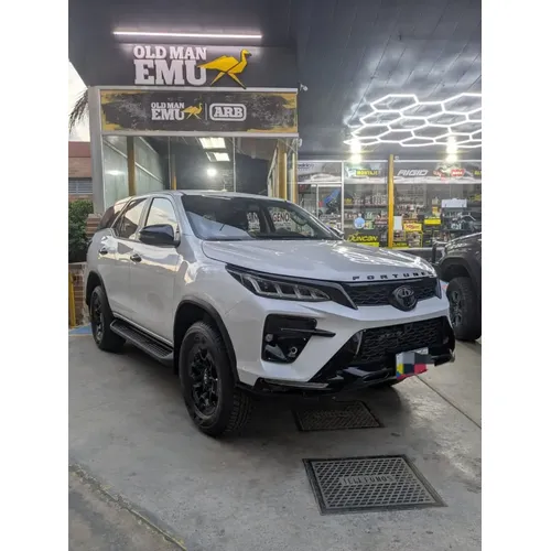 Toyota Fortuner GR 2025 Blanco Valencia