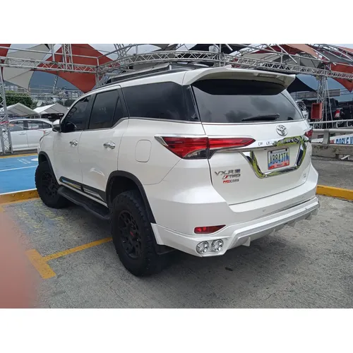 Toyota Fortuner 2019 Blanco Caracas
