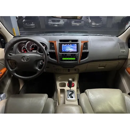 Toyota Fortuner 2010 Verde Caracas