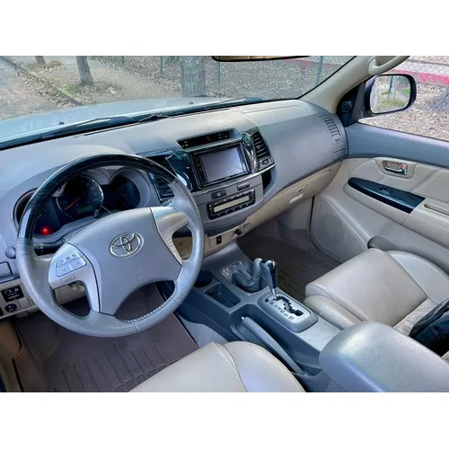 Toyota Fortuner 2013 Plateado Caracas
