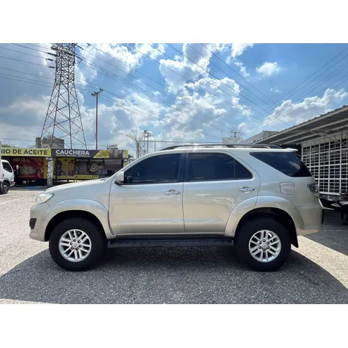 Toyota Fortuner 2015 Dorado Valencia