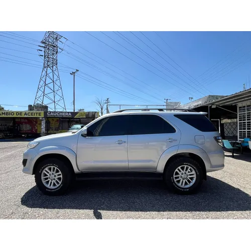 Toyota Fortuner SR 2015 Plateado Valencia