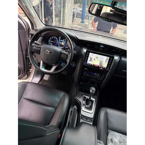 Toyota Fortuner Legender 2024 Beige Caracas