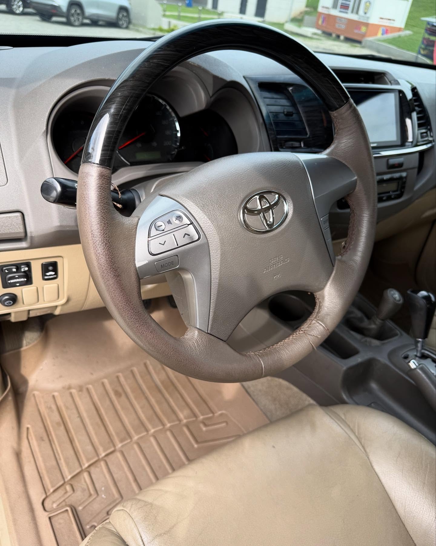 Toyota Fortuner 2013 Dorado Caracas