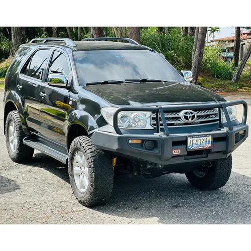 Toyota Fortuner 2011 Negro Caracas