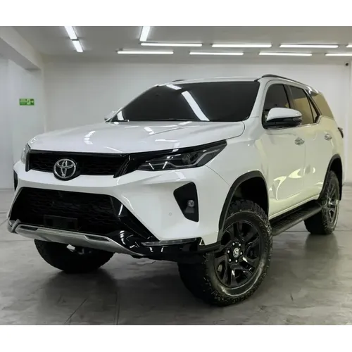 Toyota Fortuner Dubai 2025 Blanco Caracas