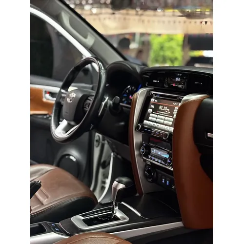 Toyota Fortuner Dubai 2017 Blanco Caracas