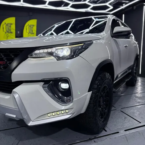 Toyota Fortuner Dubai 2019 Blanco Caracas
