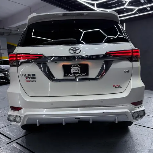 Toyota Fortuner Dubai 2019 Blanco Caracas