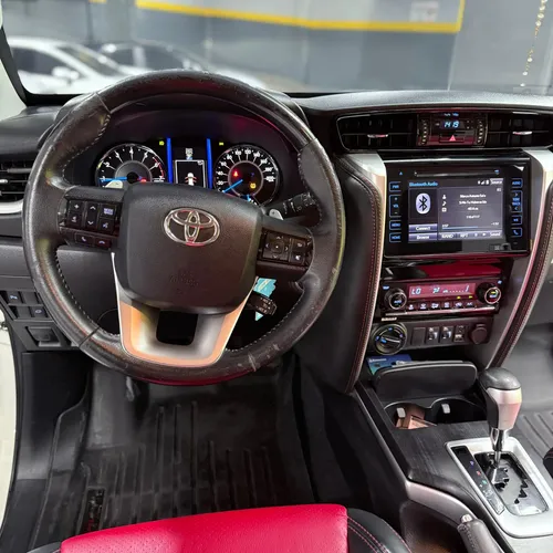 Toyota Fortuner Dubai 2019 Blanco Caracas
