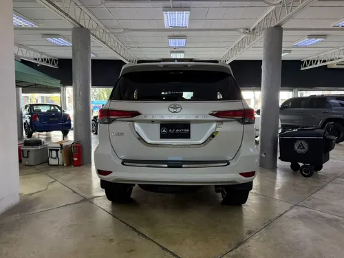 Toyota Fortuner Dubai 2024 Blanco Valencia