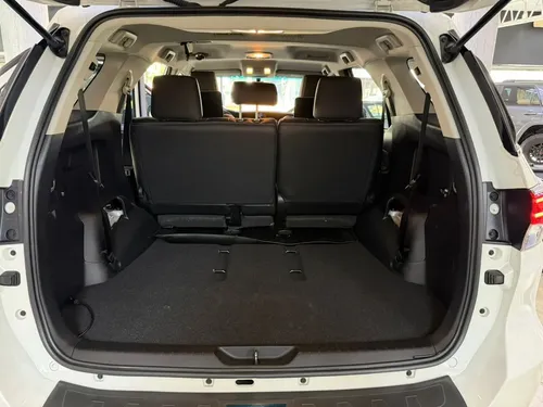 Toyota Fortuner Dubai 2024 Blanco Valencia