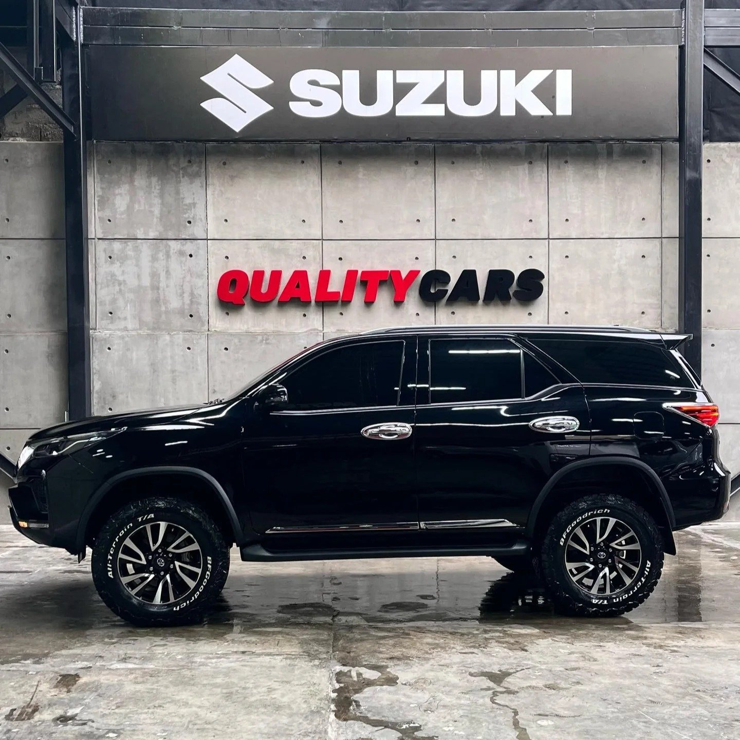 Toyota Fortuner Dubai 2024 Negra