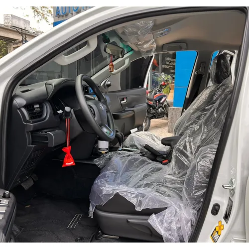Toyota Fortuner Dubai 2025 Blanco Caracas