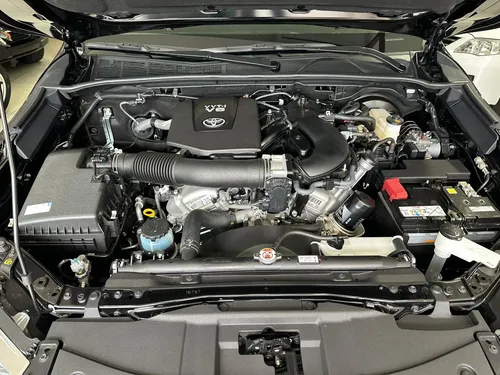 Toyota Fortuner Dubai 2025 Negro Caracas