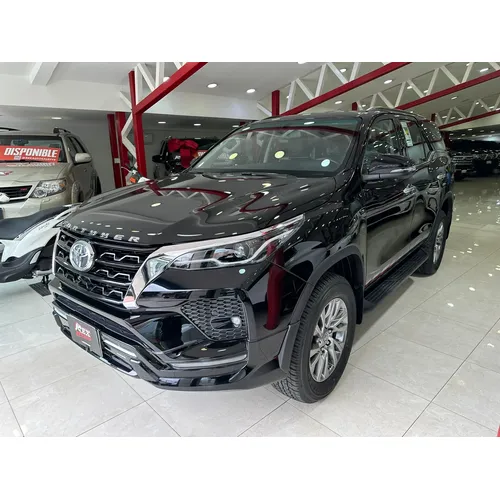Toyota Fortuner Dubai 2025 Negro Caracas