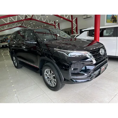 Toyota Fortuner Dubai 2025 Negro Caracas