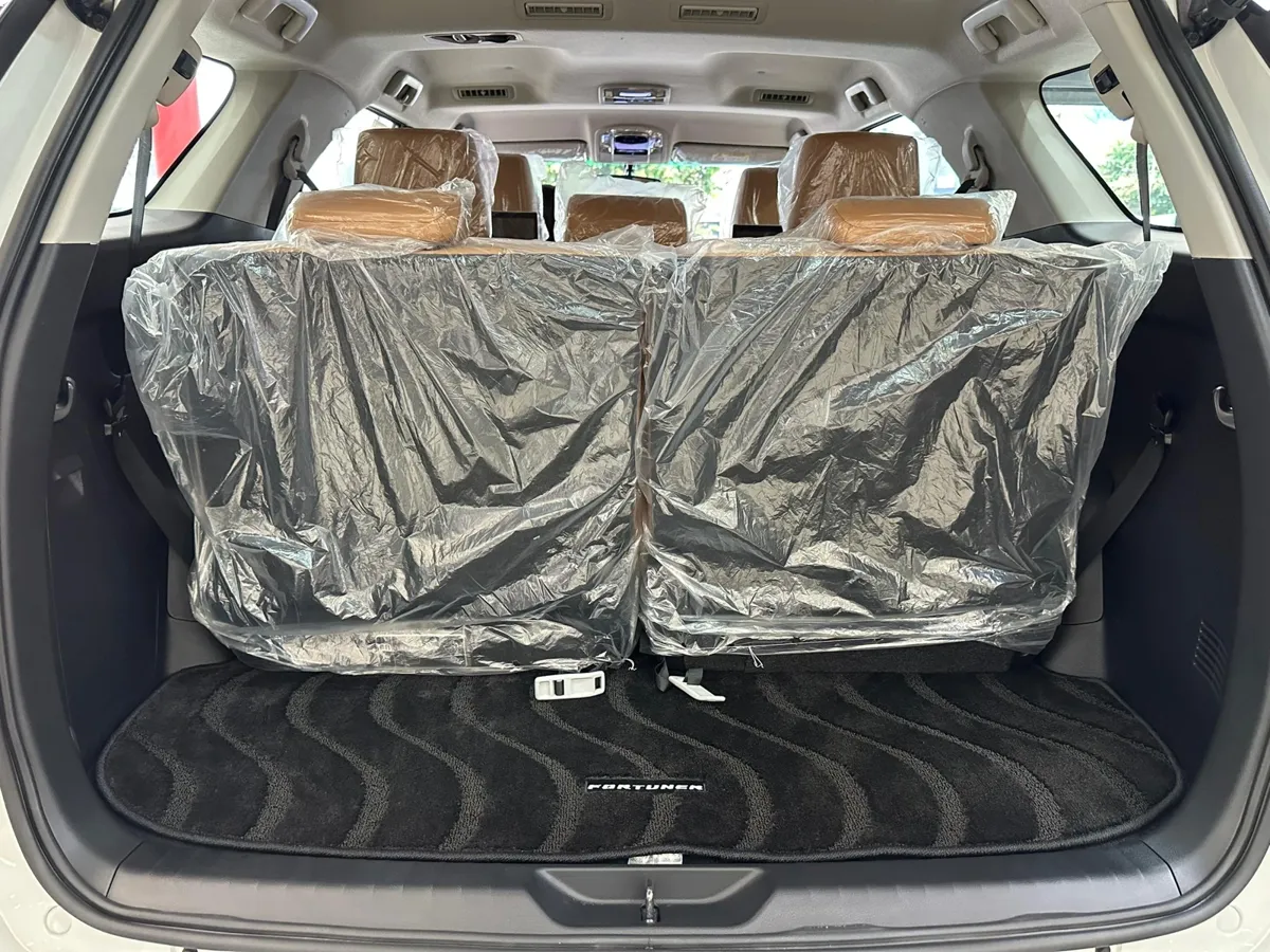 Toyota Fortuner Dubai 2025 Blanco Caracas