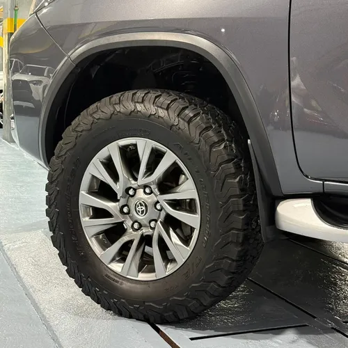 Toyota Fortuner Dubai VX.R 2022 Gris Caracas