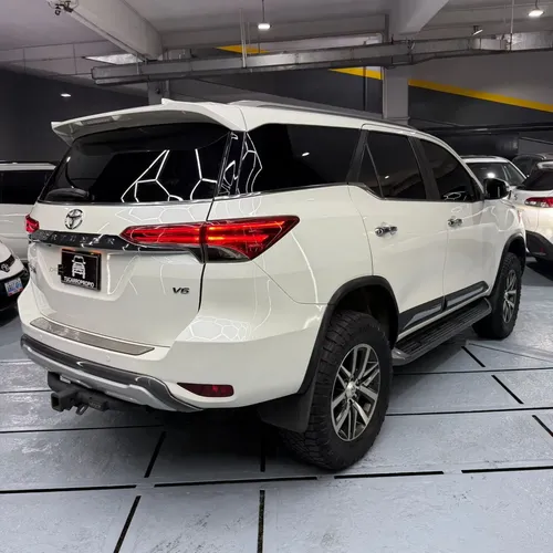 Toyota Fortuner Dubai VX.R 2017 Blanco Caracas