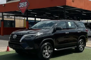 Toyota Fortuner E.x.r 2.7