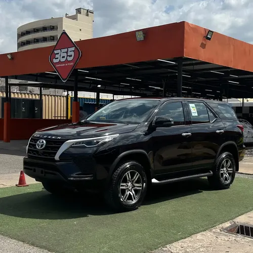 Toyota Fortuner 2025 Negro Lechería