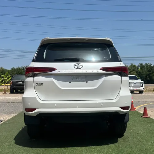 Toyota Fortuner EX.R 2025 Blanco Lechería