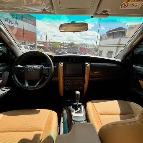 Toyota Fortuner EX.R 2024 Plateado Caracas