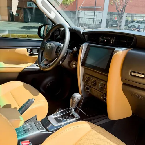 Toyota Fortuner EX.R 2024 Plateado Caracas