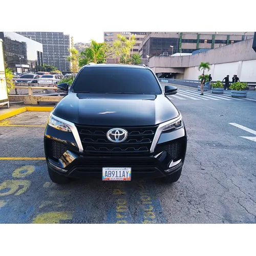 Toyota Fortuner EX.R 2024 Negro Caracas