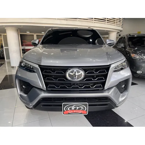 Toyota Fortuner EXR 2025 Plateado Caracas