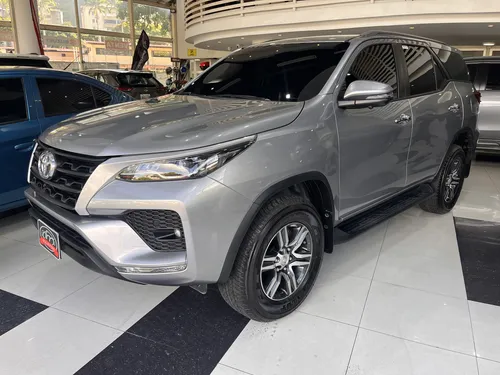 Toyota Fortuner EXR 2025 Plateado Caracas