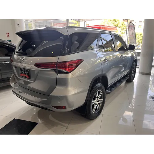 Toyota Fortuner EXR 2025 Plateado Caracas