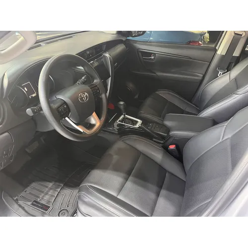 Toyota Fortuner EXR 2025 Plateado Caracas